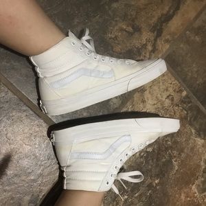 White sk8 hi vans